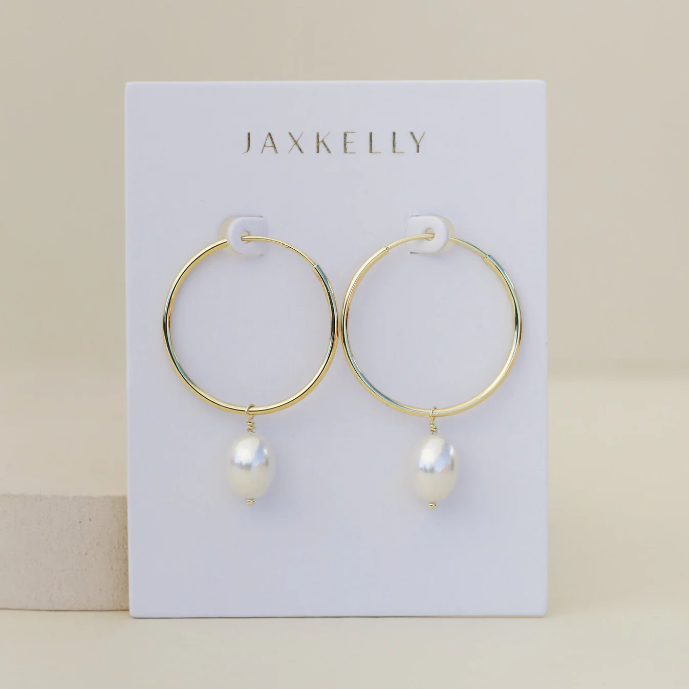Simple Hoop with Pearl 2